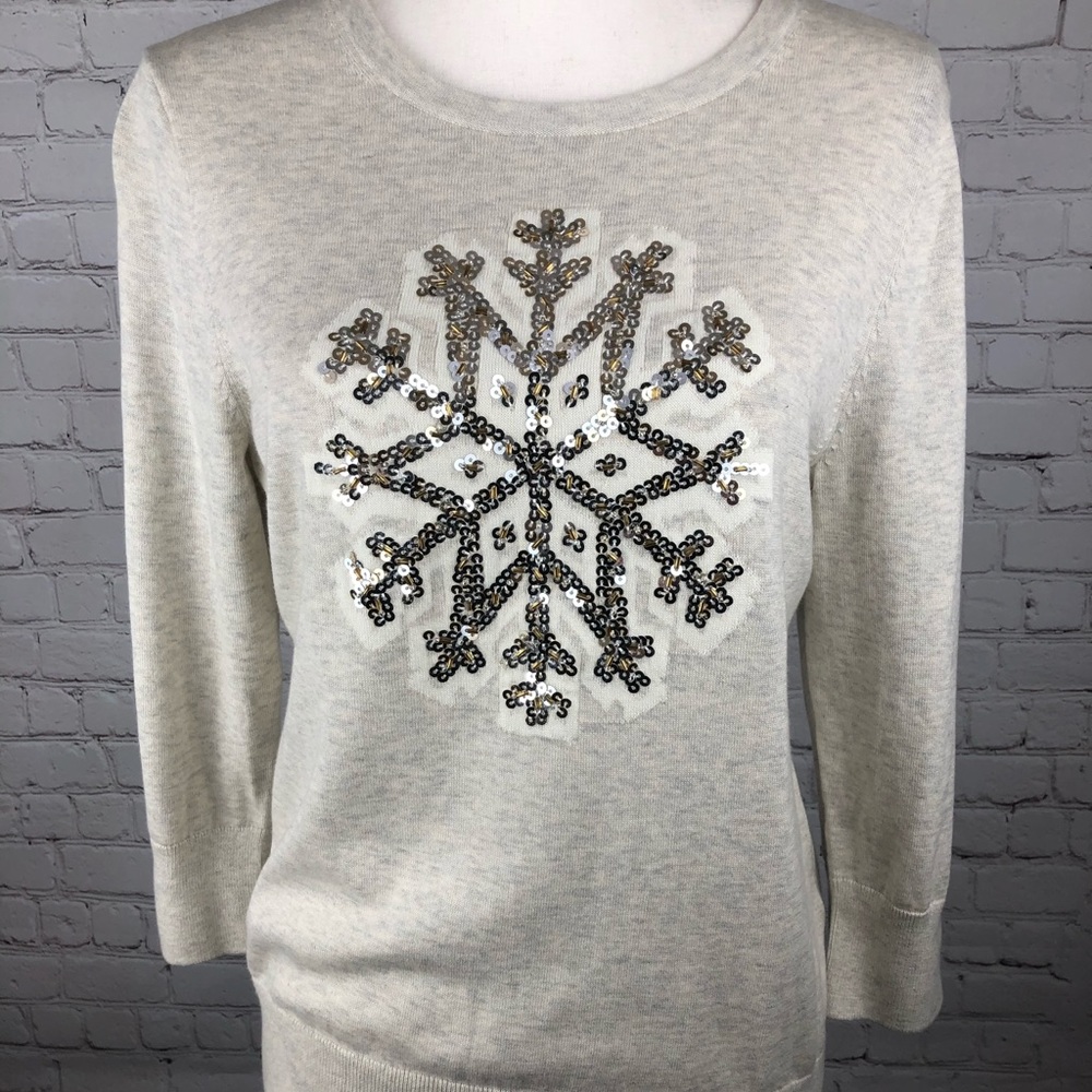 NWOT Amazing Gold/Silver Snowflake Detail Sweater